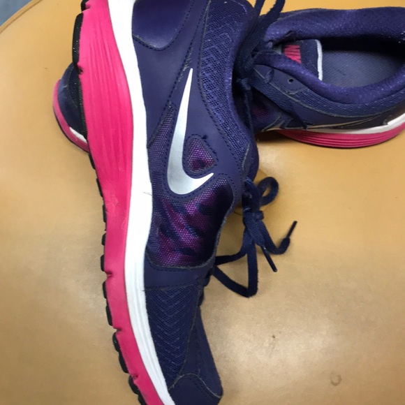 -Nike Dual Fusion 8.5 size - Picture 3 of 3